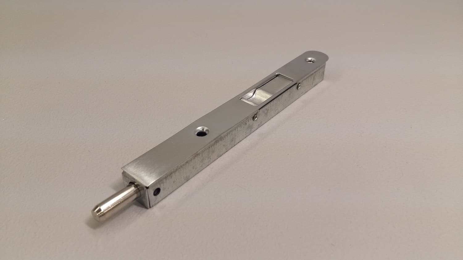 Loquet coulissant de couleur chrome satiné  - Miniature 2