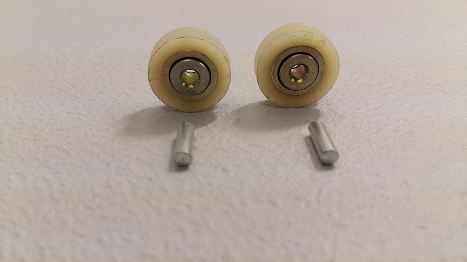 Roulette à roulement à bille(en paire) - Miniature 3