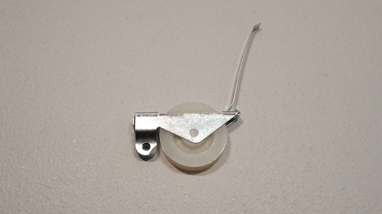 Roulette de porte moustiquaire en acier  Diamètre: 1''Épaisseur: 3/8'' - VOS-DEF1-230A | Vosthermos