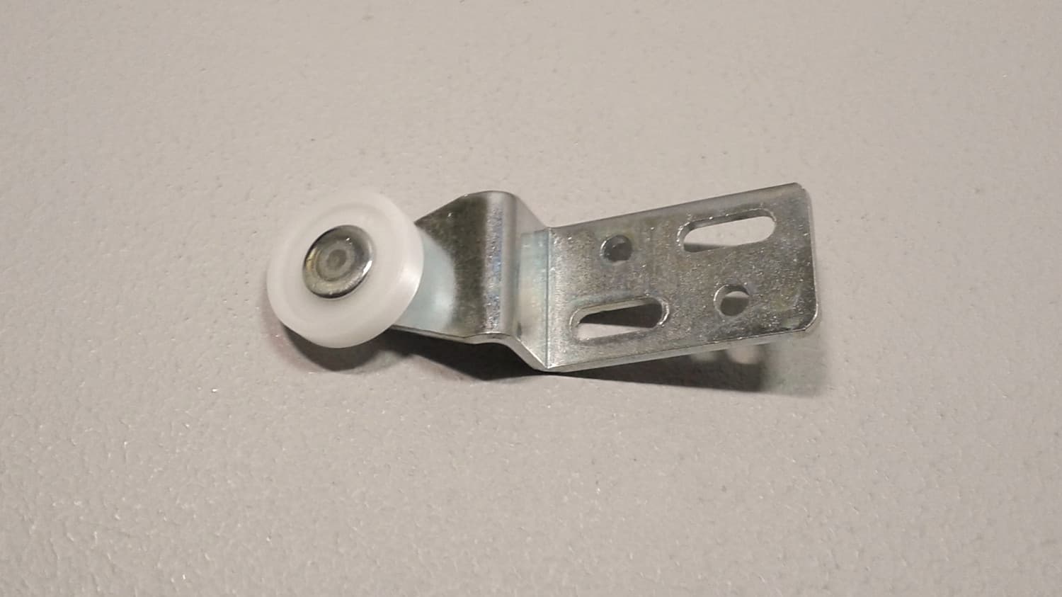 Roulettes du haut pour garde-robe Diamètre: 1''Offset: 5/8''  - VOS-DEF1-313 5/8'' | Vosthermos