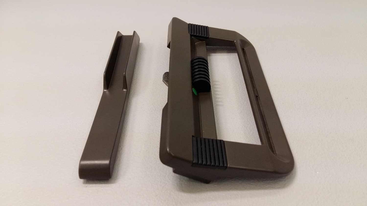 Poignee brune pour porte patio - Miniature 2