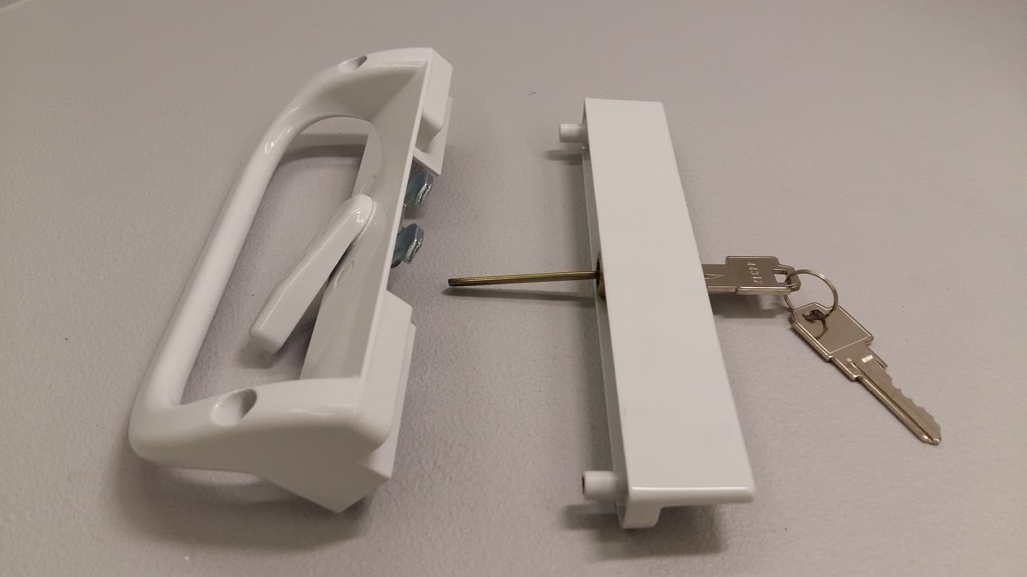 Poignee blanche avec clé pour porte patio - Miniature 2