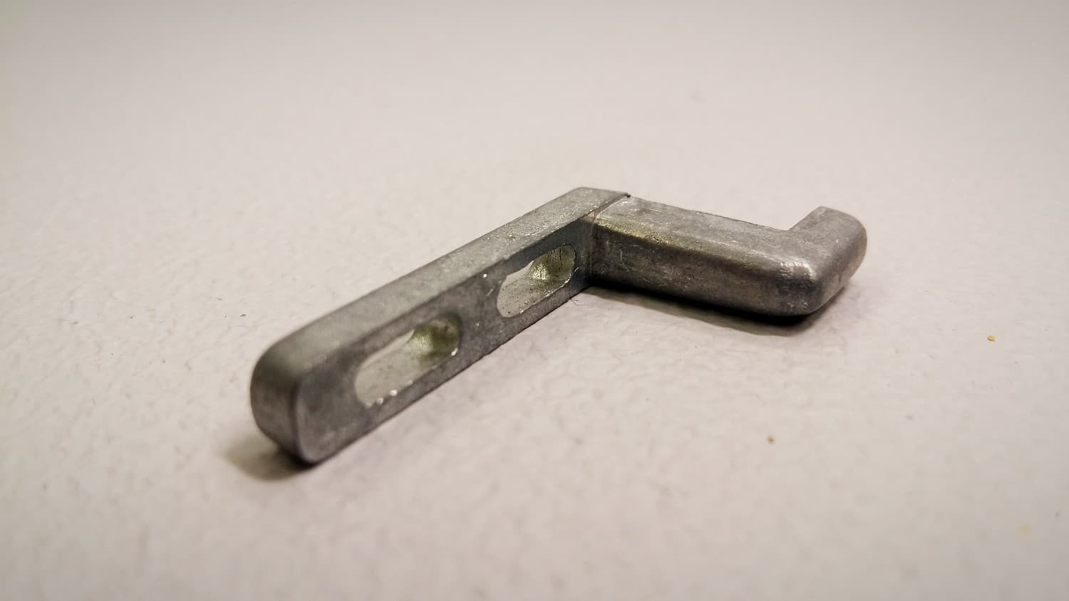 Gache pour porte moustiquaire - Image 1