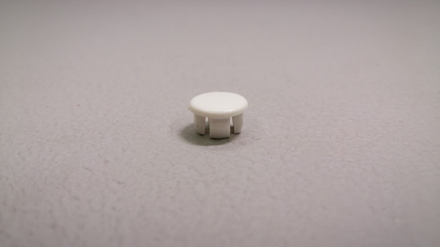 Cache vis en plastique blanc - Image 1