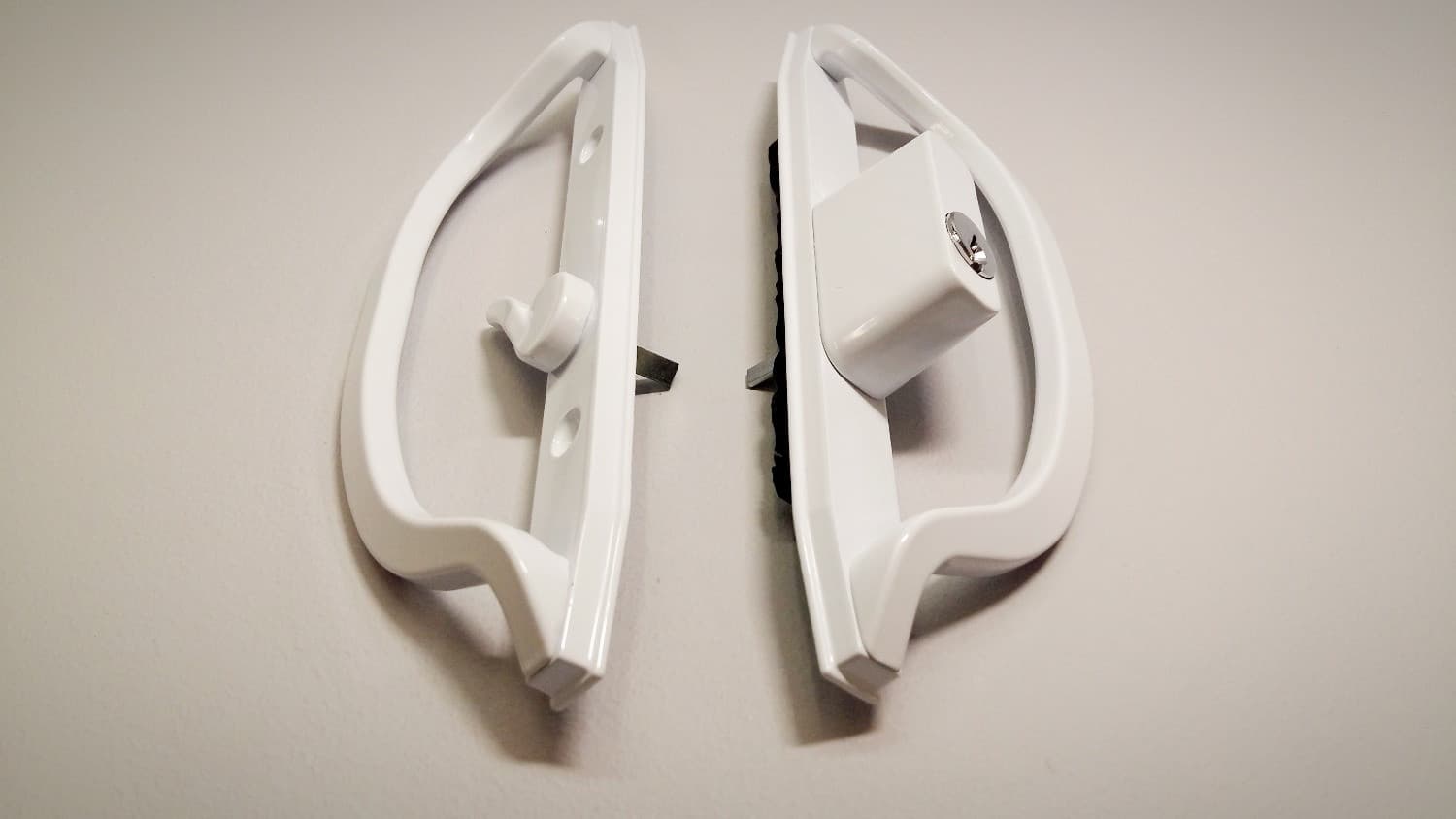 Poignee blanche avec clé pour porte patio - Miniature 2