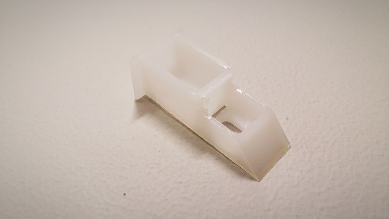 Came de nylon pour fenêtre à guillotine - Miniature 2