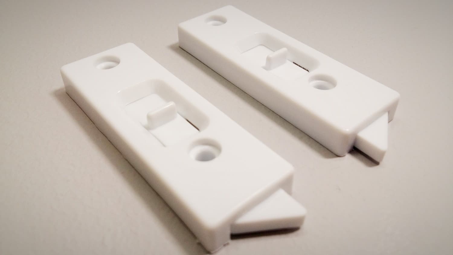 Barrure de fenêtre blanche(en paire) - Miniature 2