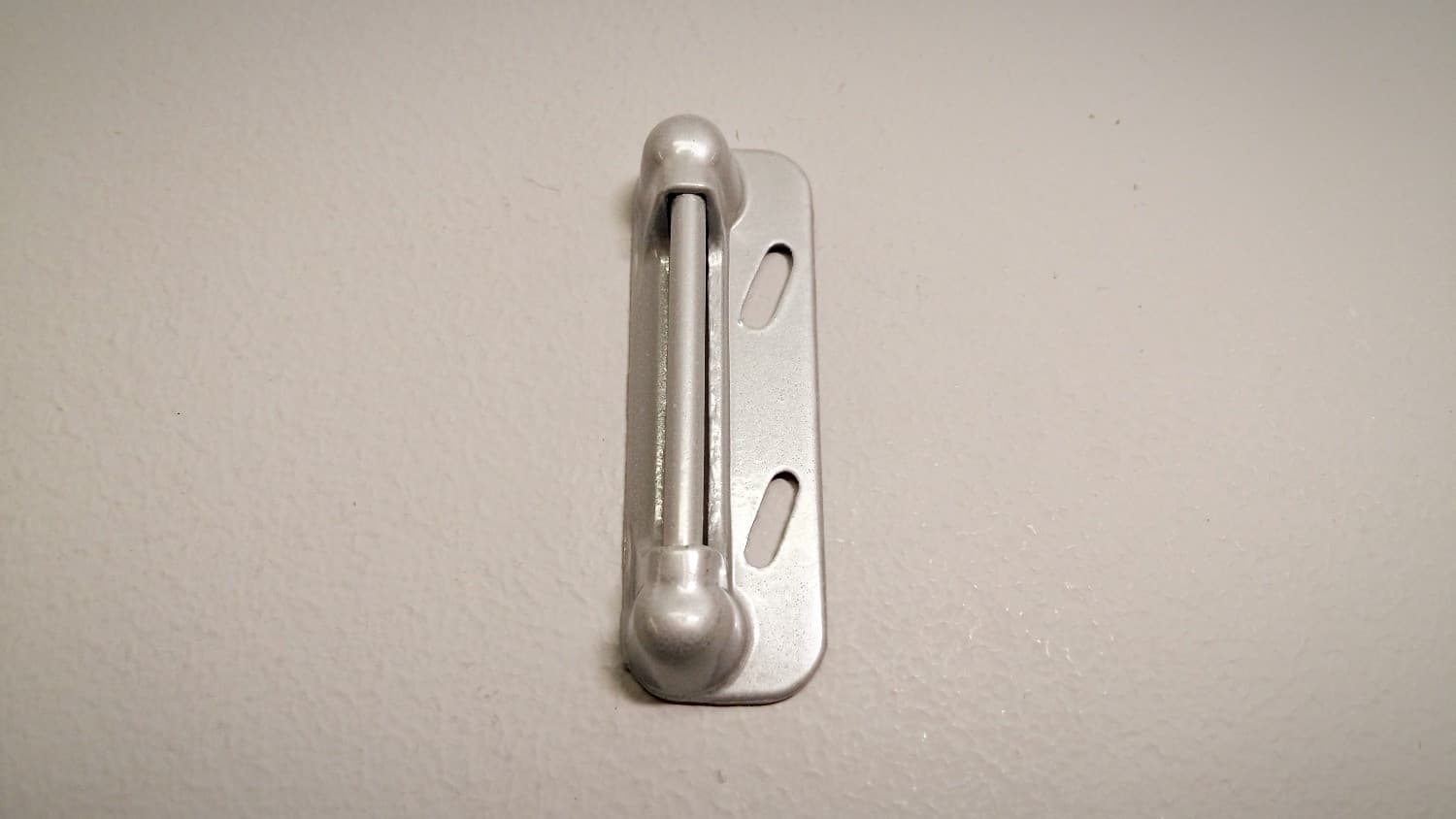 Gache à ressort pour contre-porte d'aluminium - Miniature 2