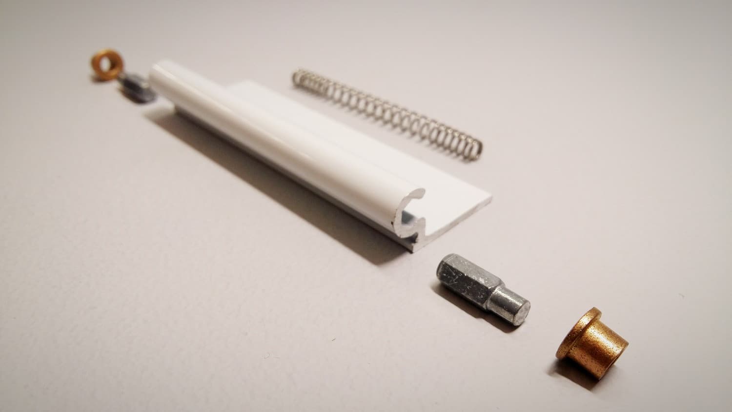 Charniere de remplacement pour contre-porte d'aluminium (blanc) - VOS-DEF4-119 | Vosthermos