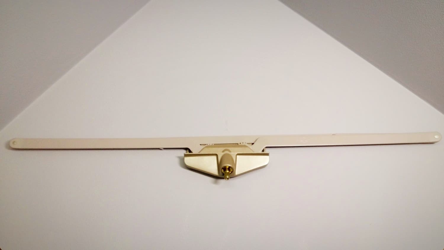 Operateur type Truth pour fenêtre à auvent (champagne) - Miniature 2