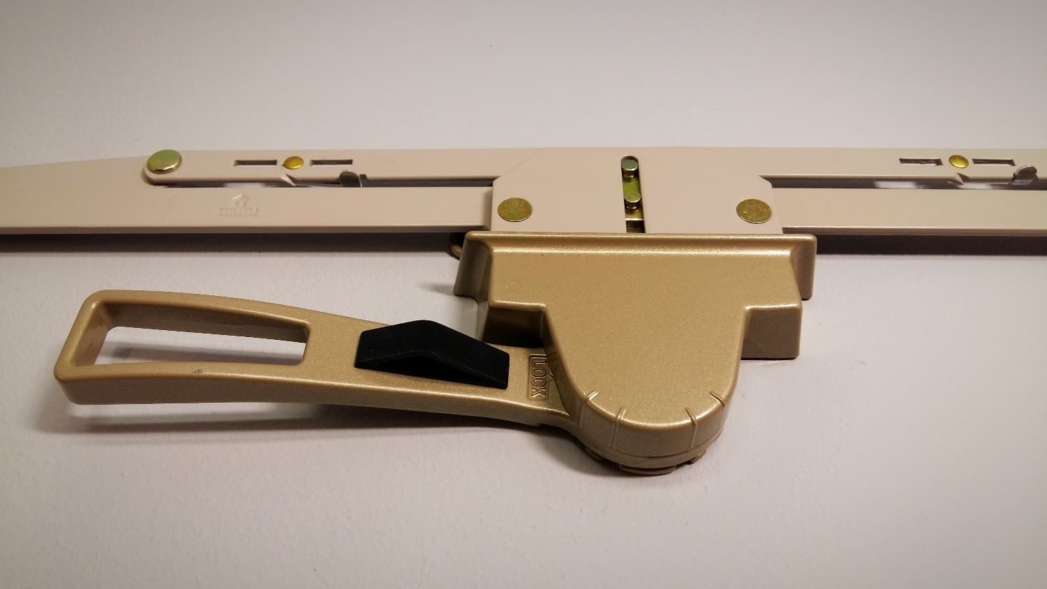 Operateur type Truth pour fenêtre à auvent (champagne) - Miniature 2