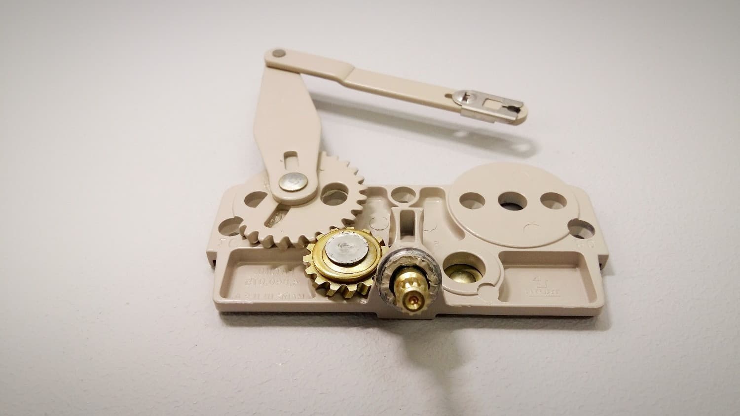 Operateur type Truth pour fenêtre à battant - Miniature 2