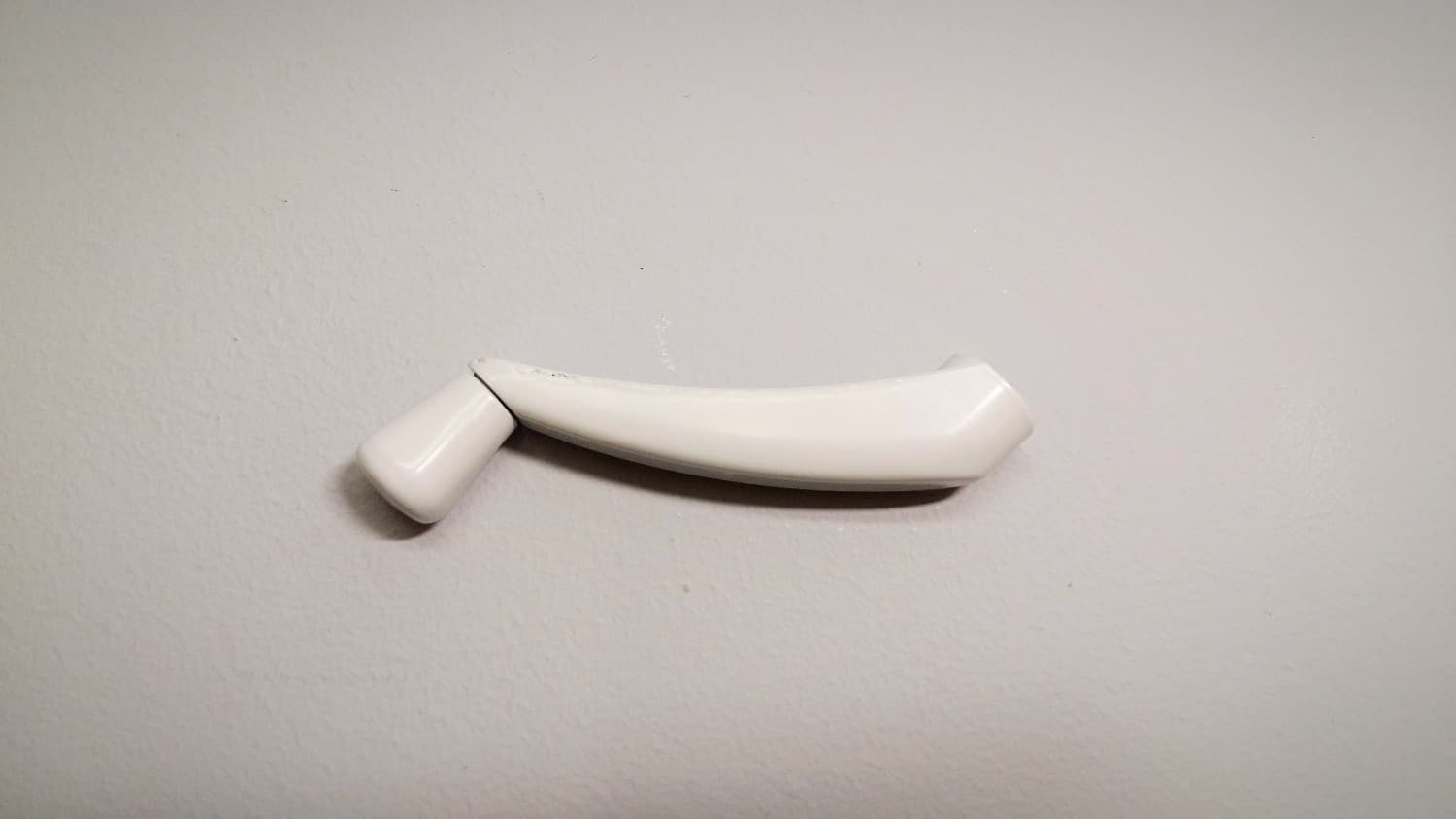 Poignee fixe blanche pour opérateur de fenêtre à battant - Image 1