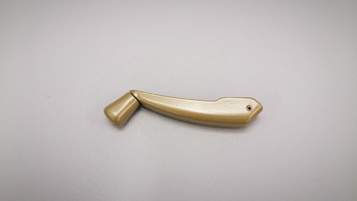 Poignee pliante pour opérateur de fenêtre à battant champagne - Image 1