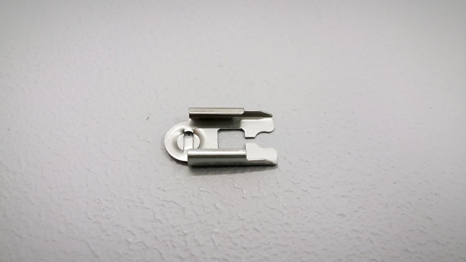 Attache pour opérateur de fenêtre à battant - Miniature 2