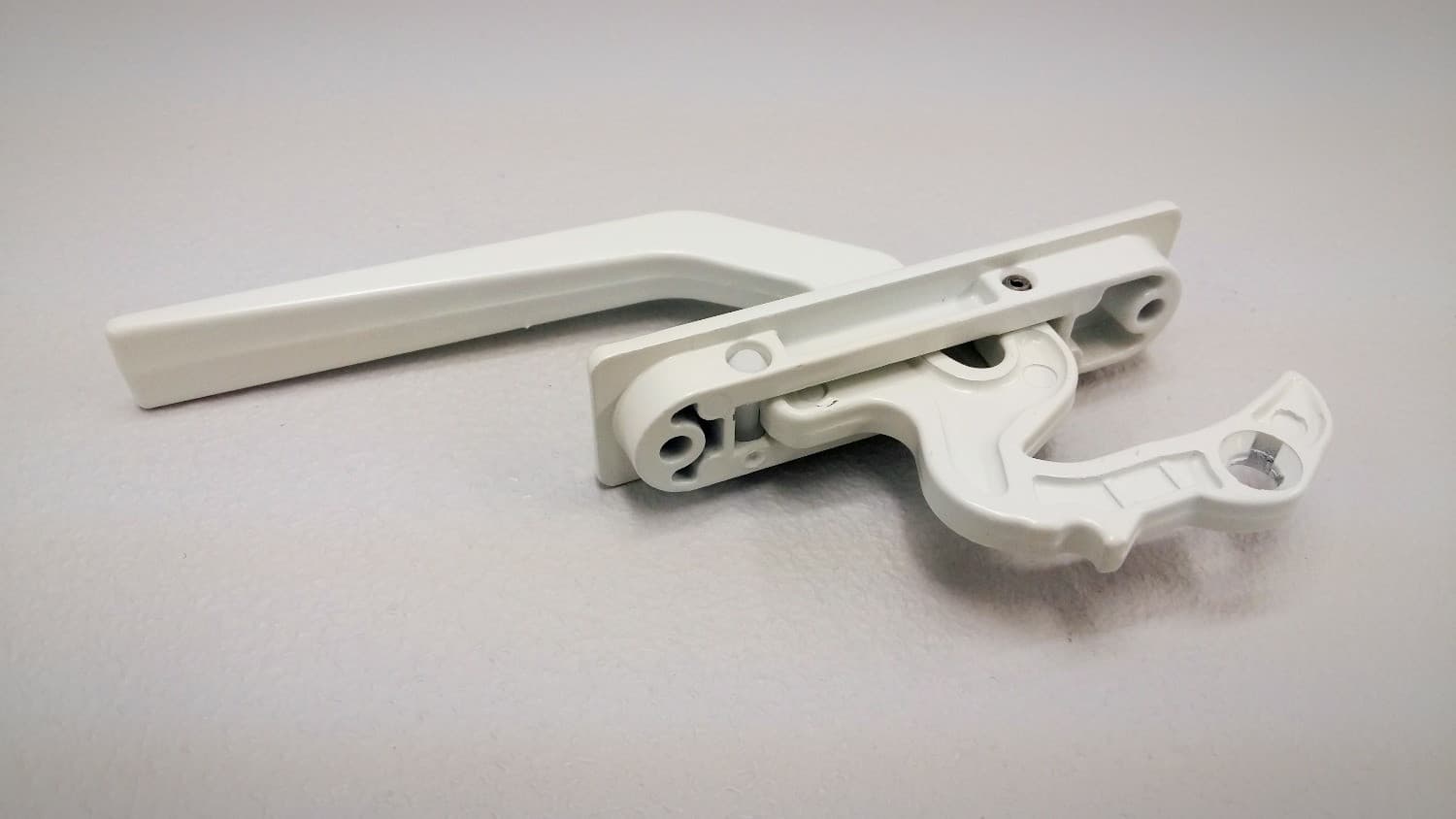 Barrure blanche pour fenêtre à battant - Miniature 2