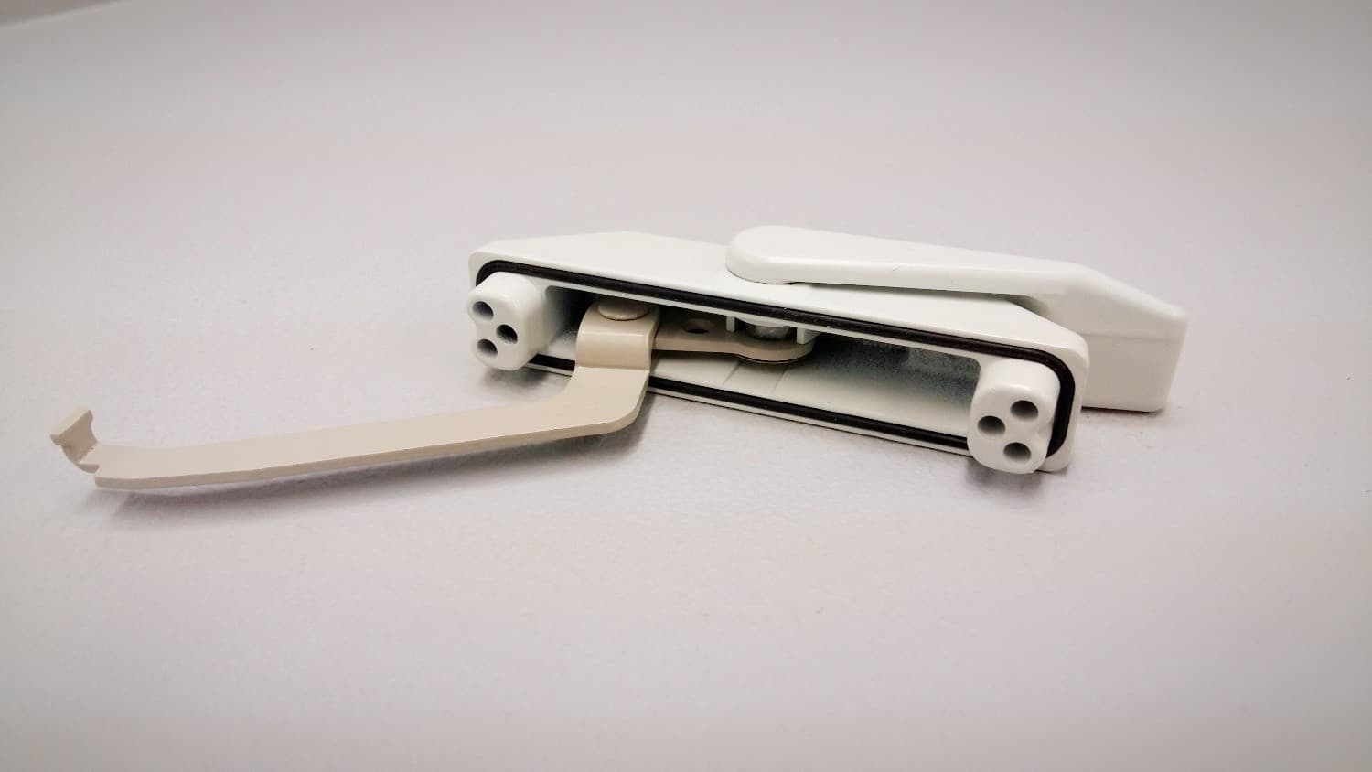 Barrure blanche pour fenêtre à battant - Miniature 2