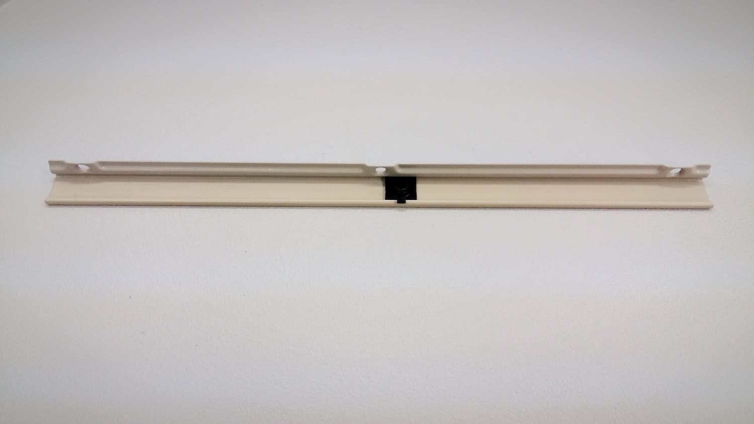 Rail pour opérateur de fenètre à battant - Image 1