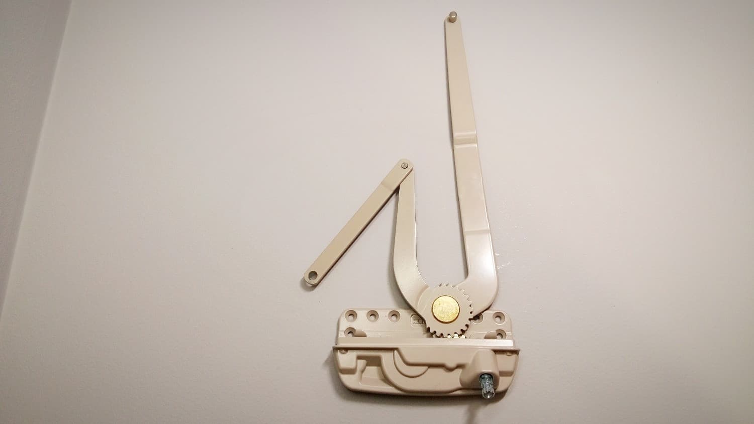 Operateur type Truth pour fenêtre à battant - Image 1