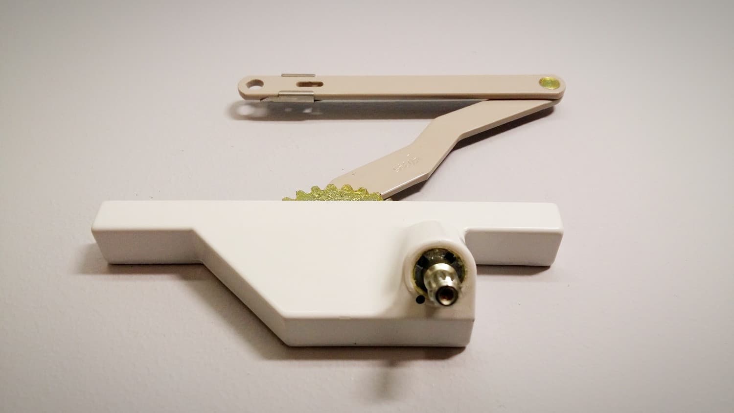 Operateur type Truth pour fenêtre à battant (blanc) - Miniature 2