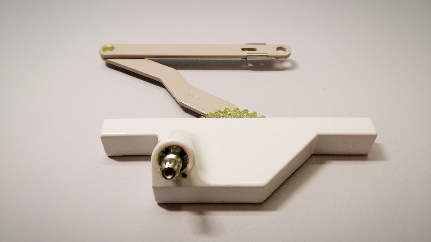 Operateur type Truth pour fenêtre à battant (blanc) - Miniature 2