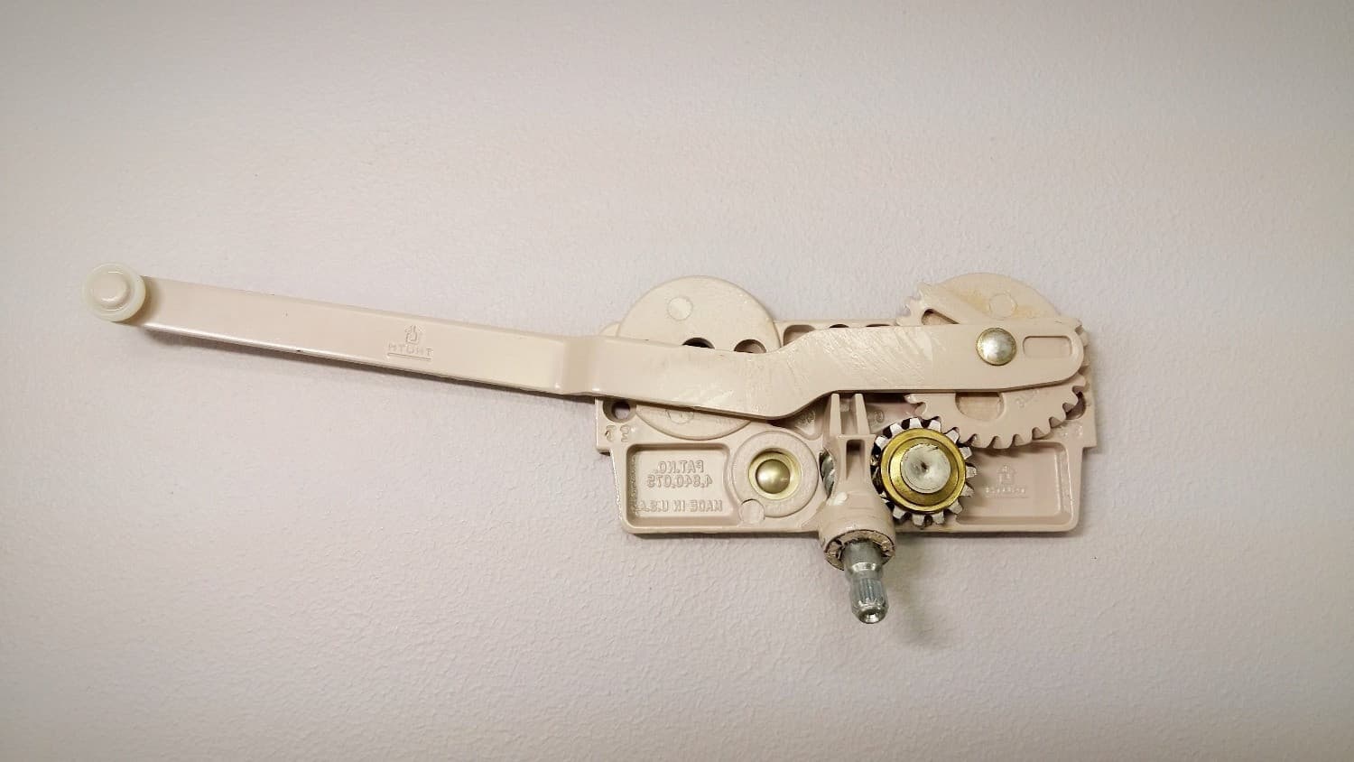 Operateur type Truth pour fenêtre à battant - Image 1