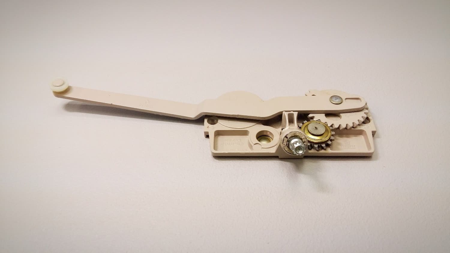 Operateur type Truth pour fenêtre à battant - Miniature 2