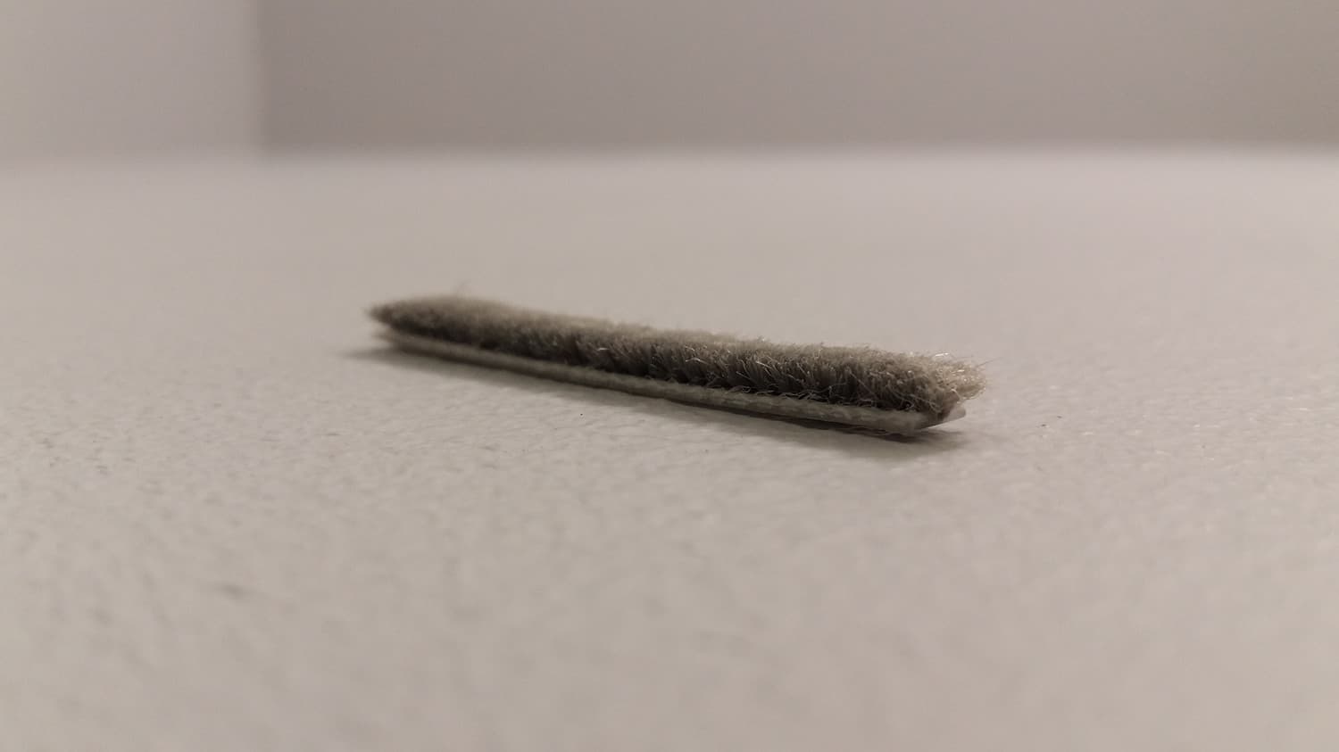 Coupe-froid en brosse fait de polypropylène(vendu au pied) - VOS-DEF6-105 | Vosthermos