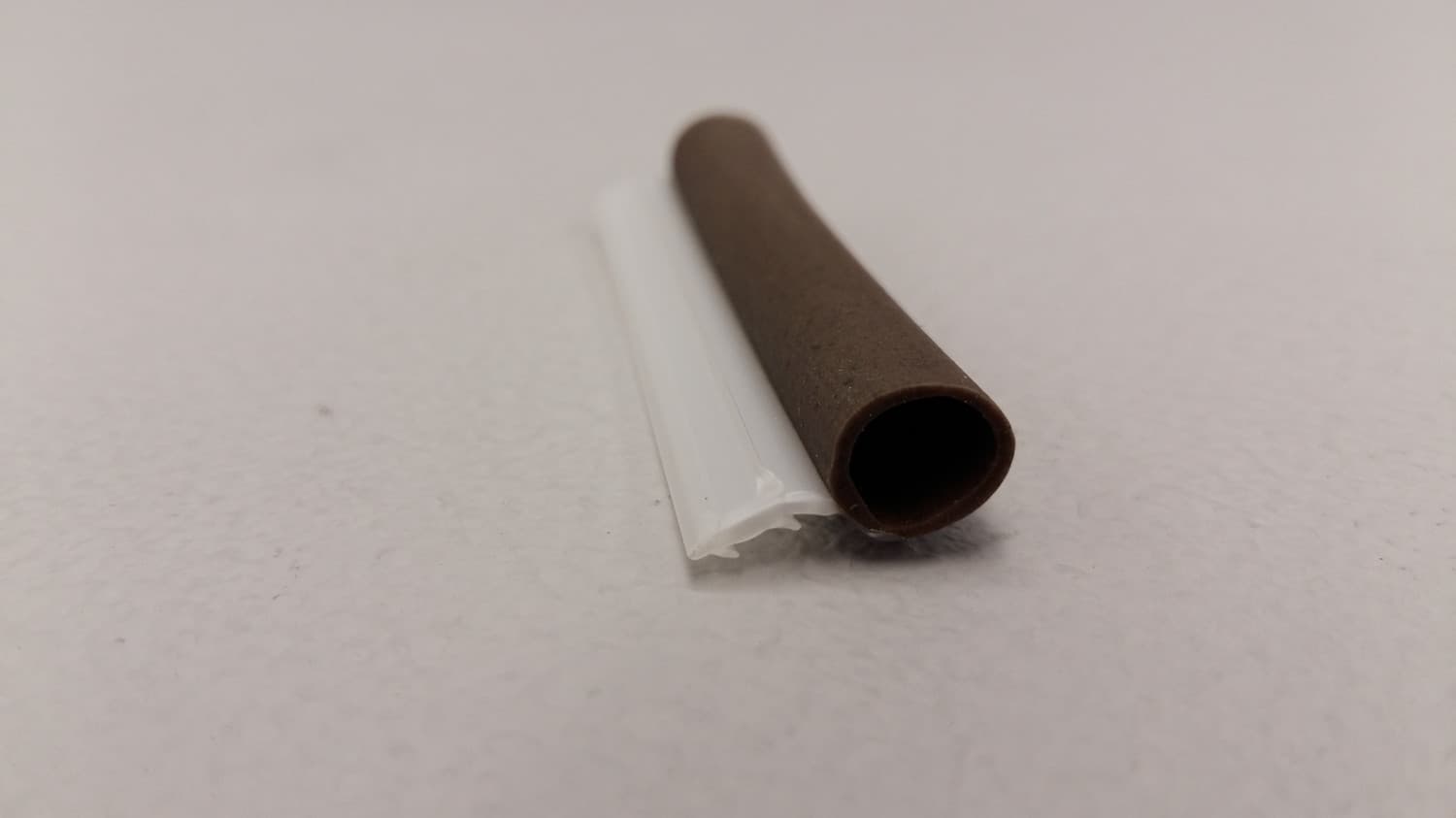 Coupe-froid brun en silicone(vendu aux pieds) - VOS-DEF6-186A | Vosthermos