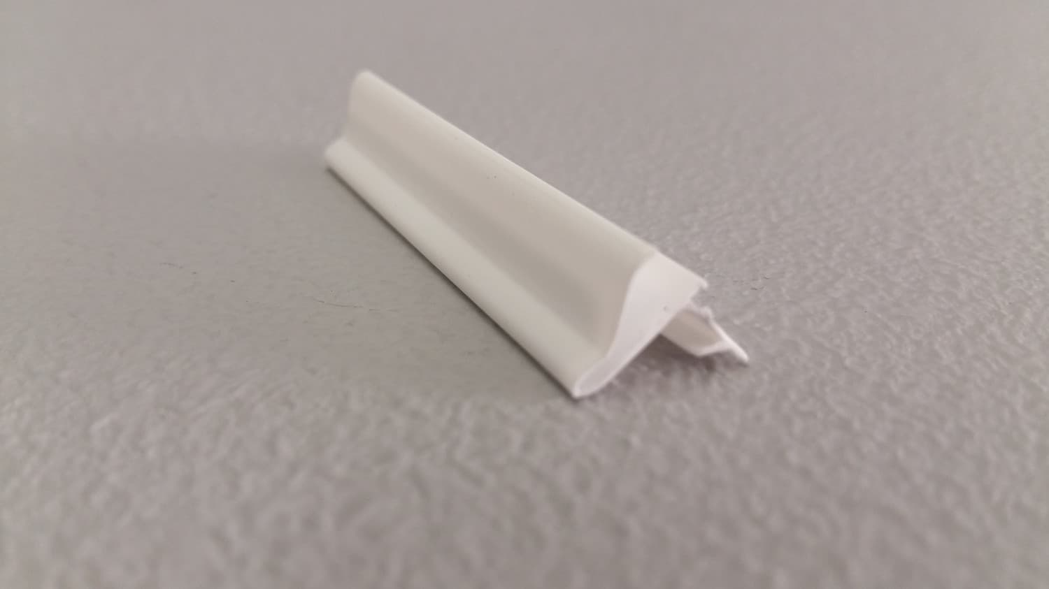 Coupe-froid blanc en polyflex 12' - VOS-DEF6-218 | Vosthermos