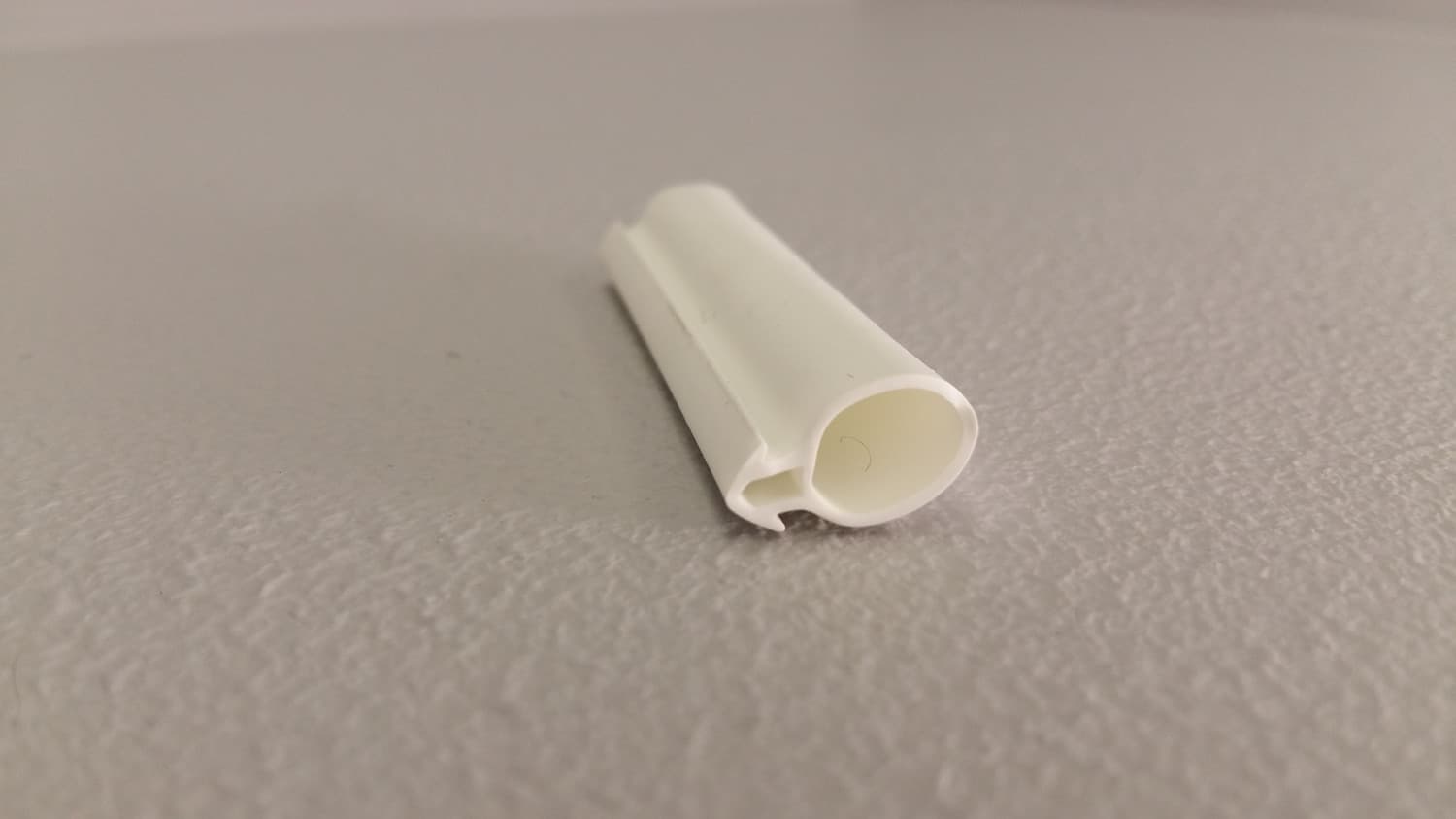 Coupe-froid blanc en silicone (vendu aux pieds) - VOS-DEF6-219 | Vosthermos