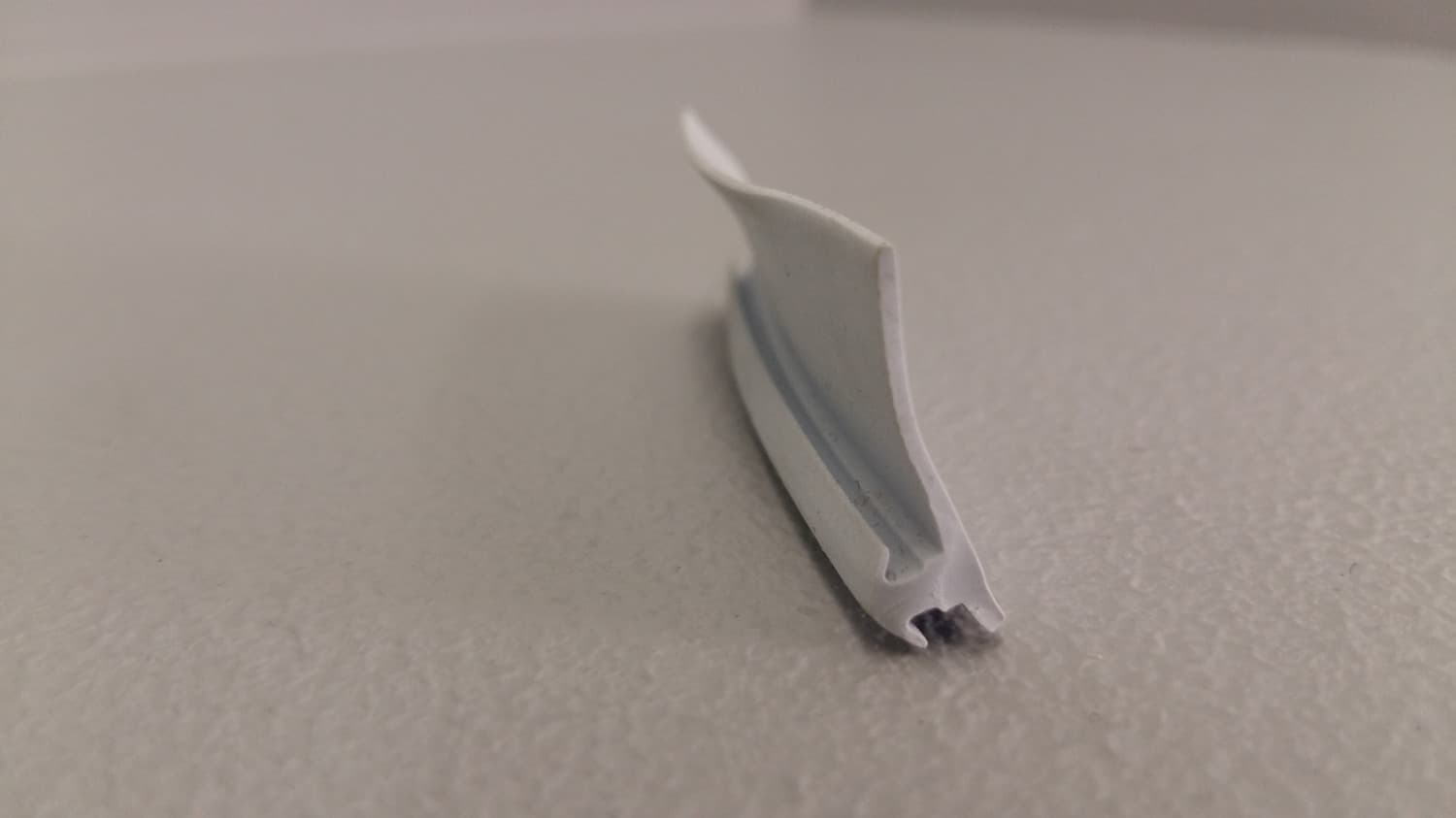 Coupe-mouche pour moustiquaire de fenêtre coulissante(vendu aux pied) - VOS-DEF9-114 | Vosthermos