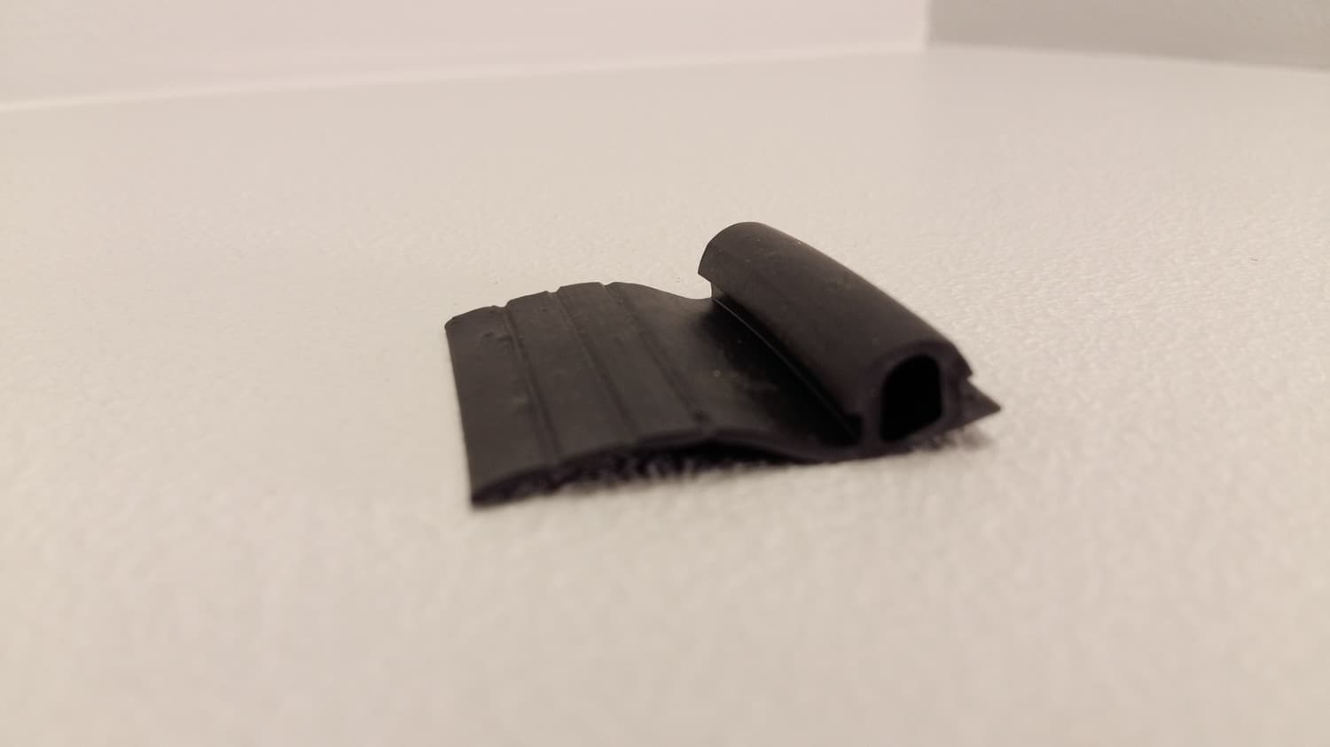 Coupe-mouche noir pour porte moustiquaire (84) - VOS-DEF9-154 | Vosthermos