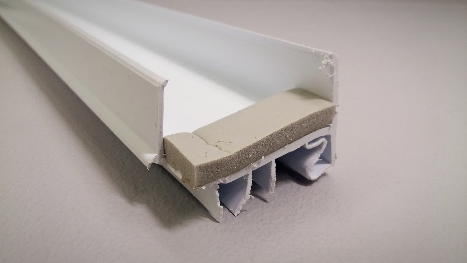 Balai blanc pour porte résidentielle 36 - VOS-DEF10-101-36A | Vosthermos