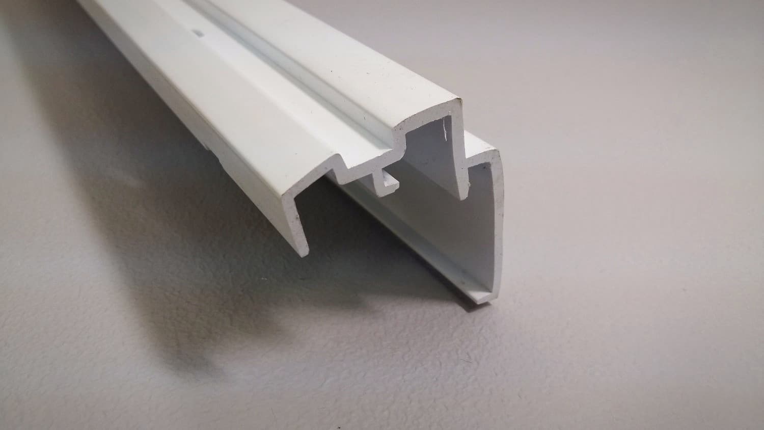 Bris thermique blanc pour seuil de porte résidentielle 36 - VOS-DEF10-112-36 | Vosthermos