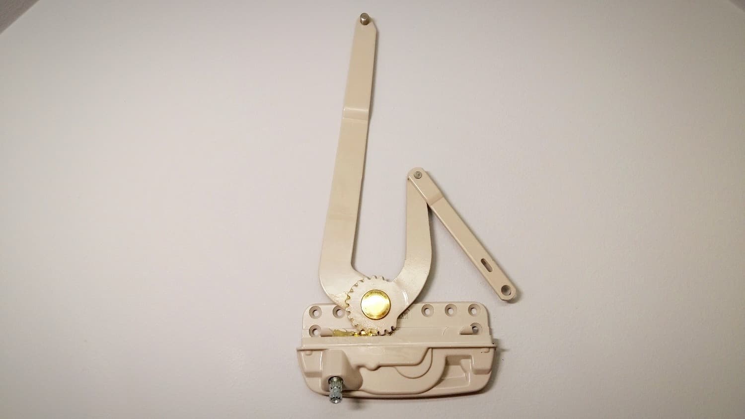 Operateur type Truth pour fenêtre à battant - Image 1